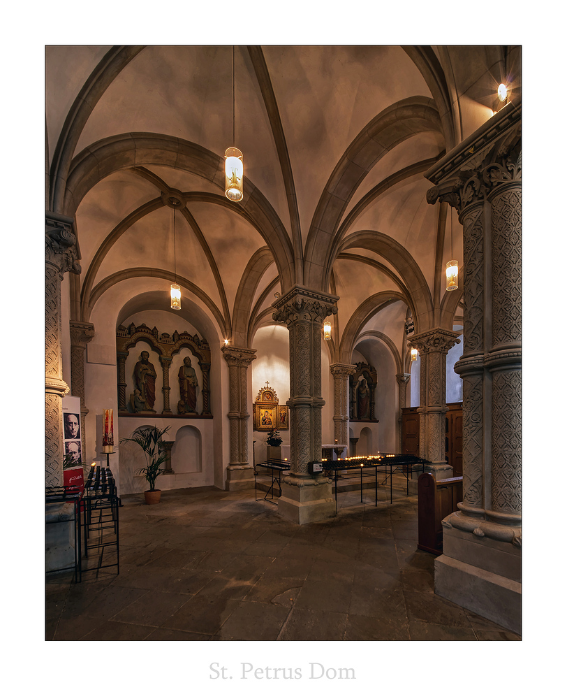 Dom St. Peter (Osnabrück) " Blick in die Andachtskapelle..."