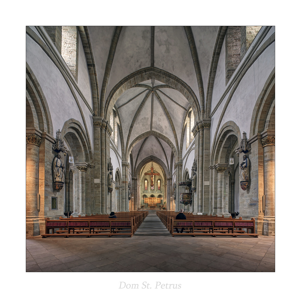 Dom St. Peter (Osnabrück) " Blick zum Chor..."