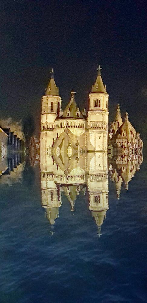 Dom St Peter unter Wasser ?