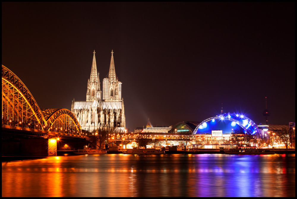 Dom zu Köln bei Nacht