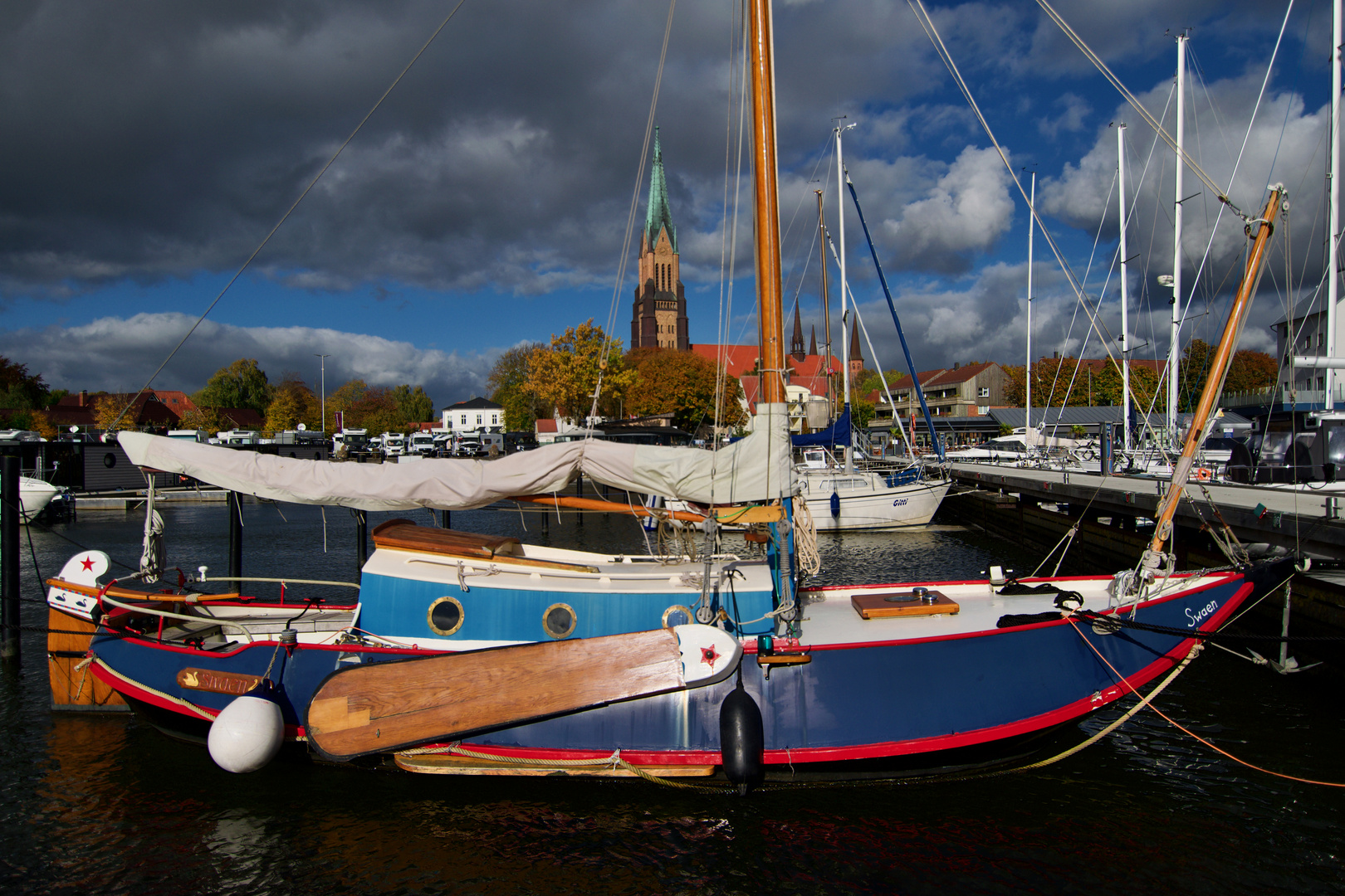 Dom zu Schleswig vom Hafen aus gesehen