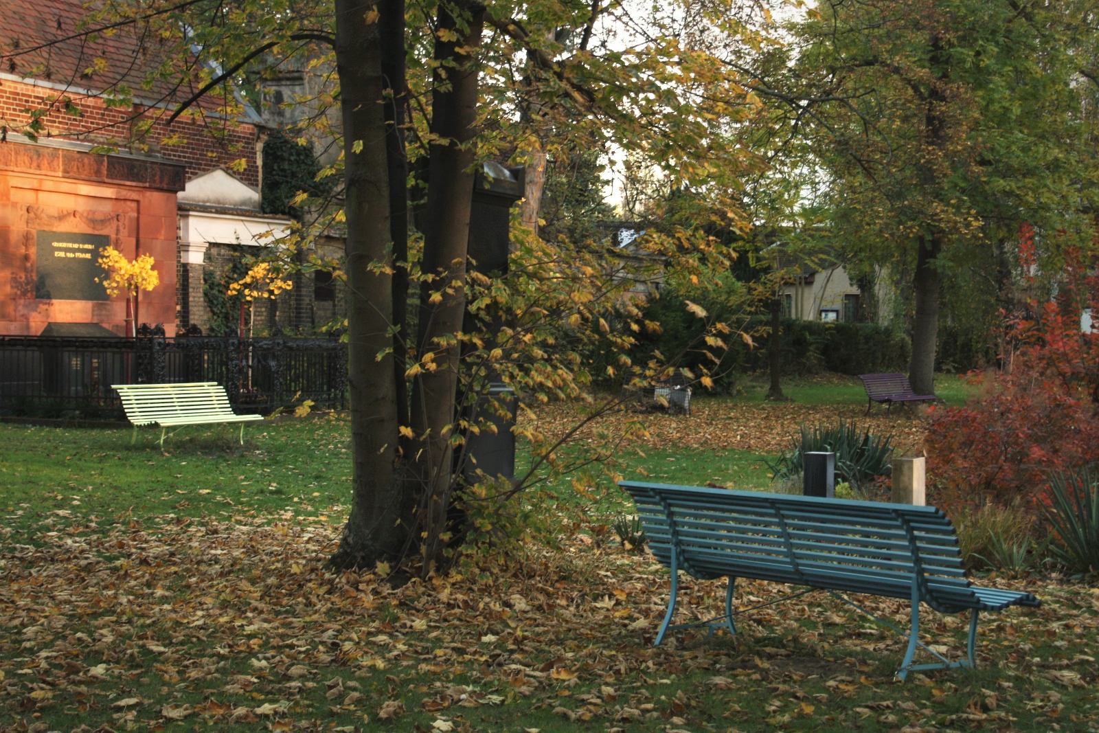 Domfriedhof Liesenstraße 6