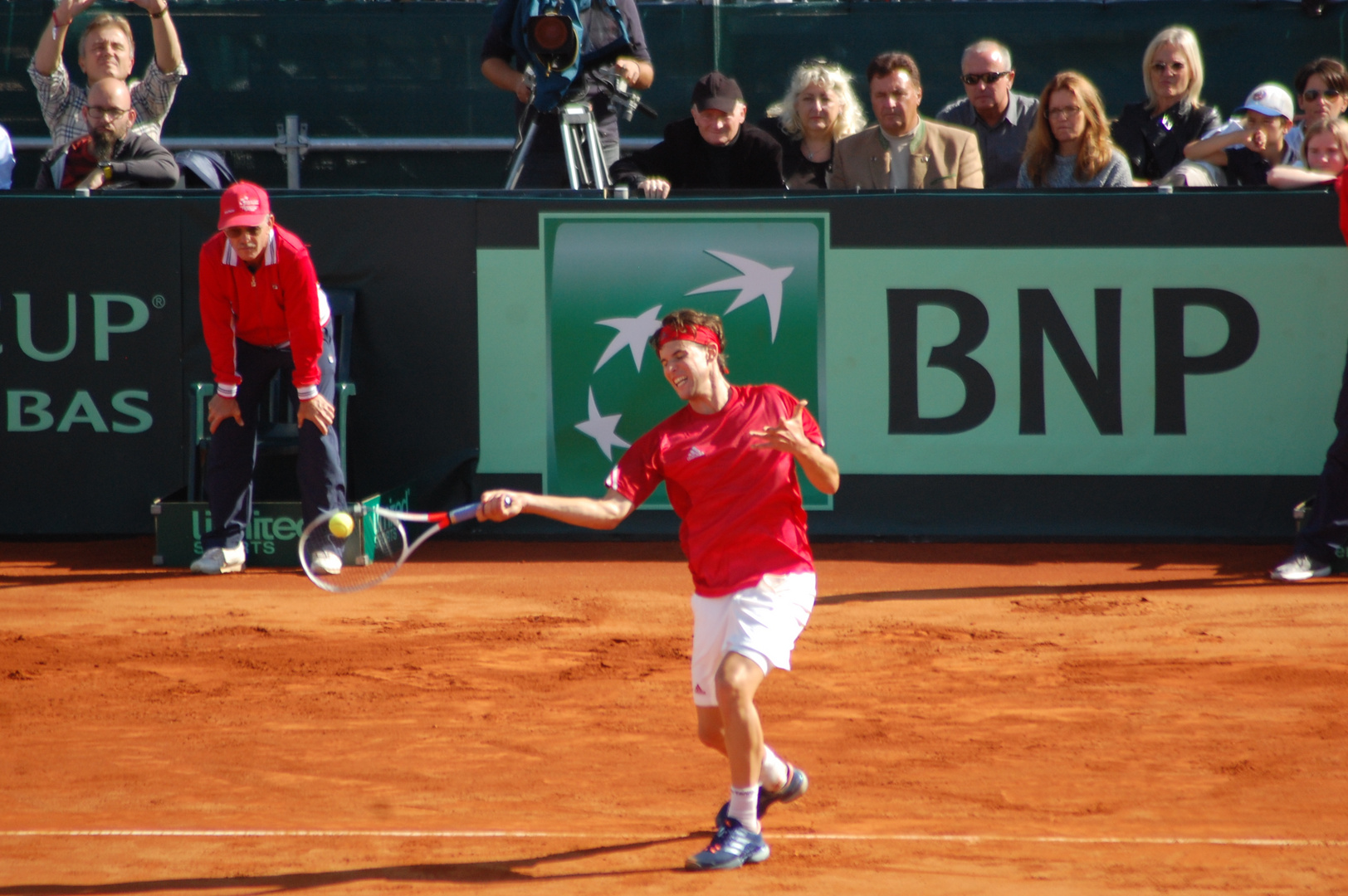 Dominic Thiem mit dem Vorhandschuß