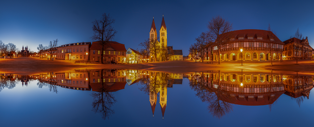 Domplatz Halberstadt gespiegelt