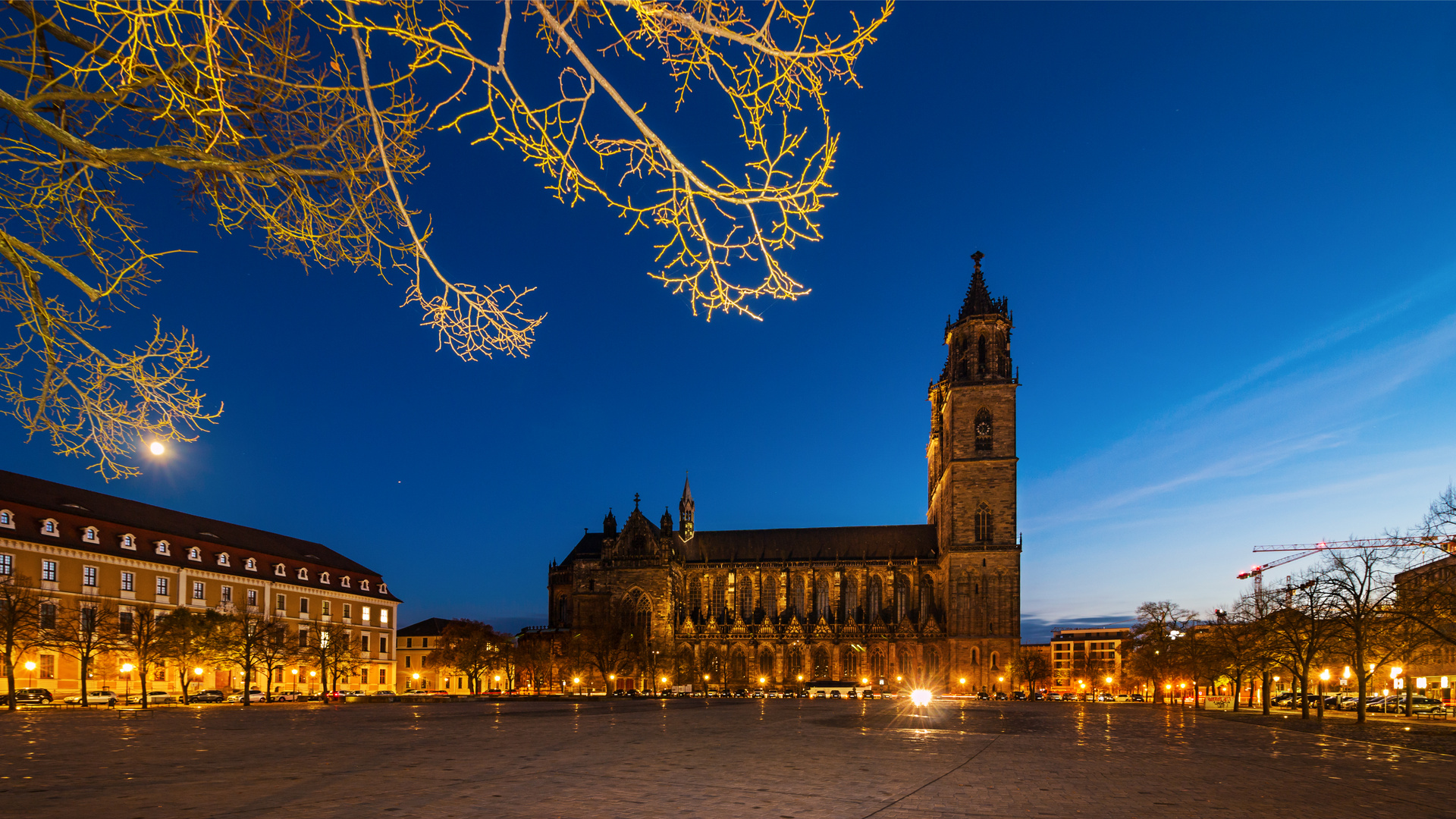 Domplatz zur blauen Stunde