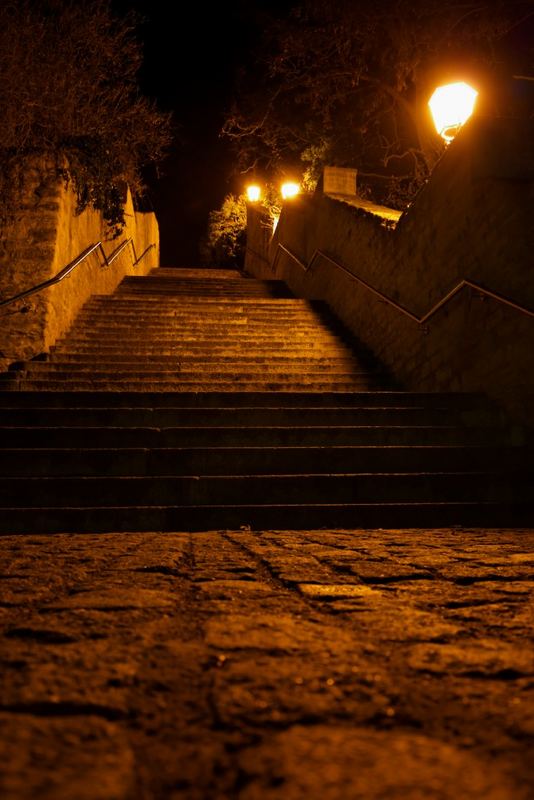 domstufen bei nacht