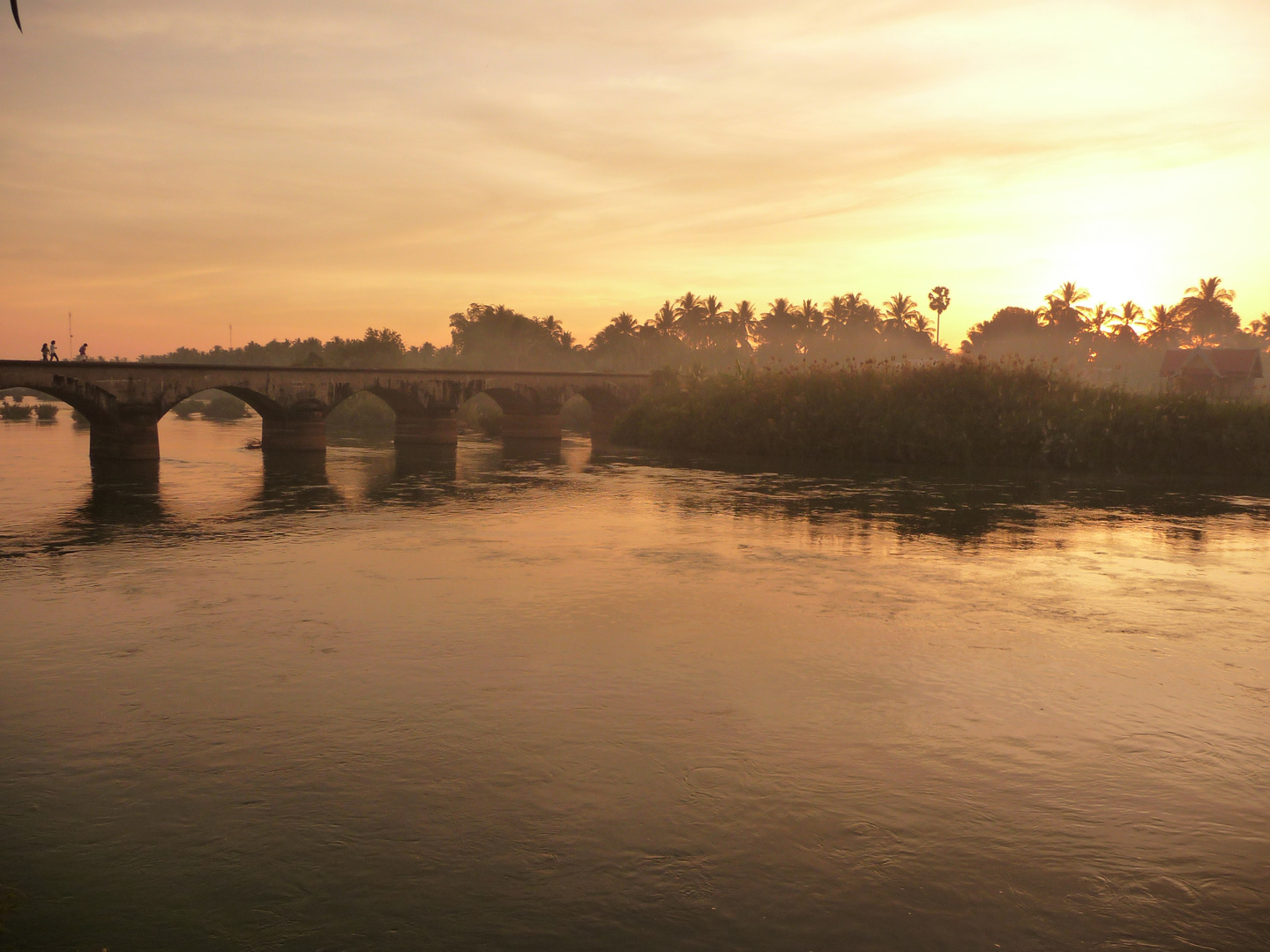 Don Det - Sunrise on the French Bridge