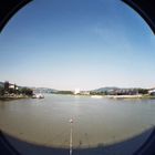 Donau, Linz, Schatten der Nibelungenbrücke