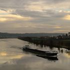 Donau - Sunrise mit Schiff