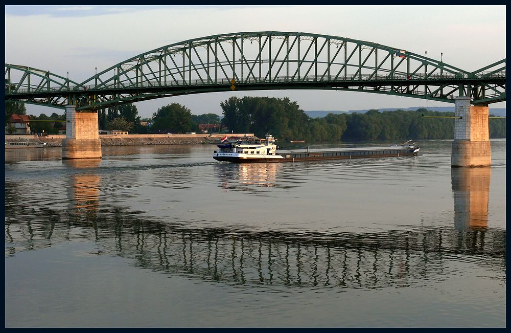 Donaubrücke - Esztergom Ungarn