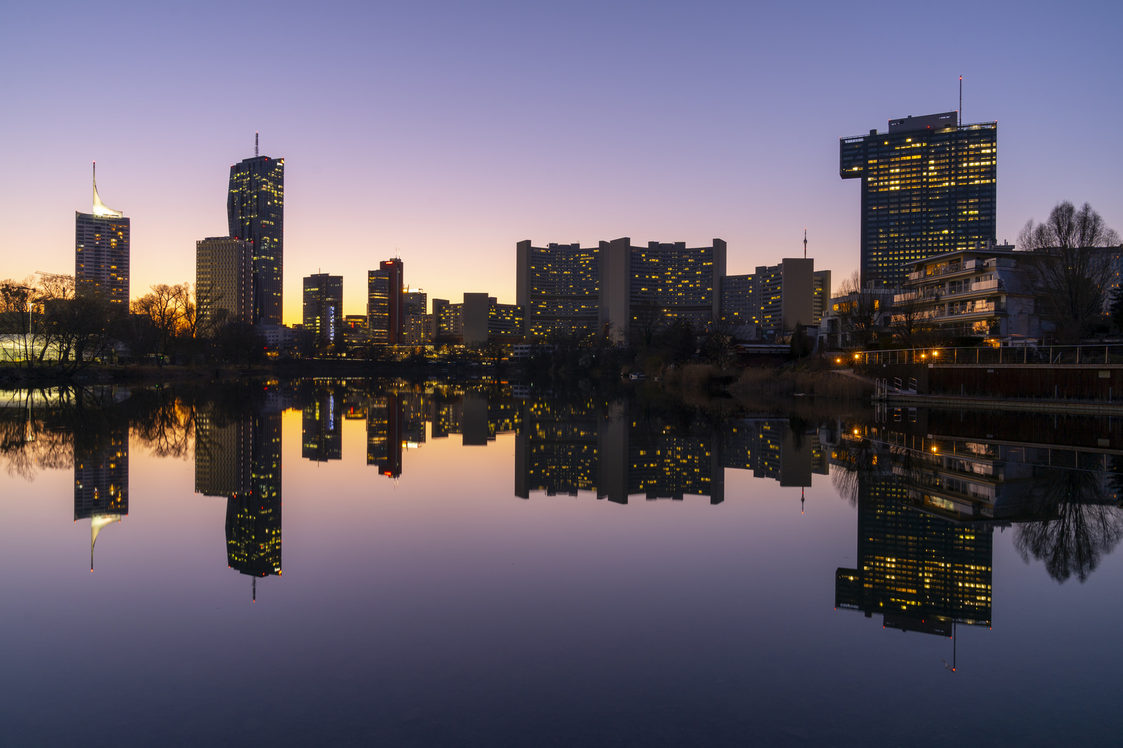 Donaucity Wien am Abend