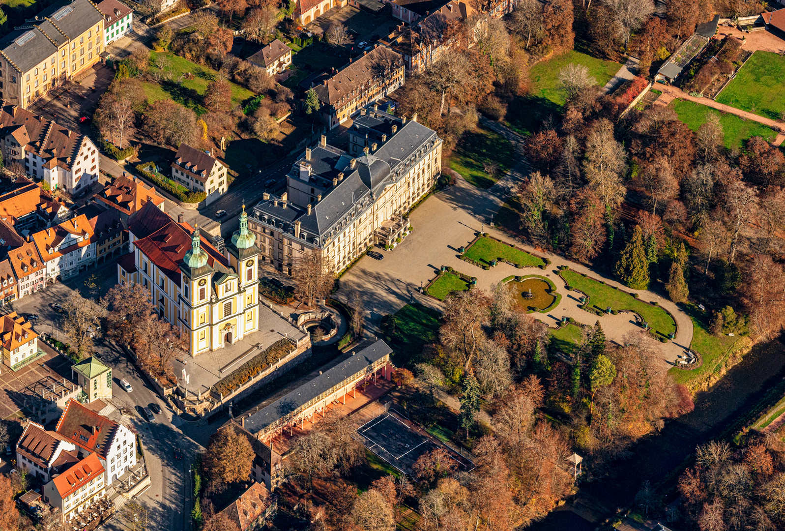 Donaueschingen Schloss Kirche und Donauquelle