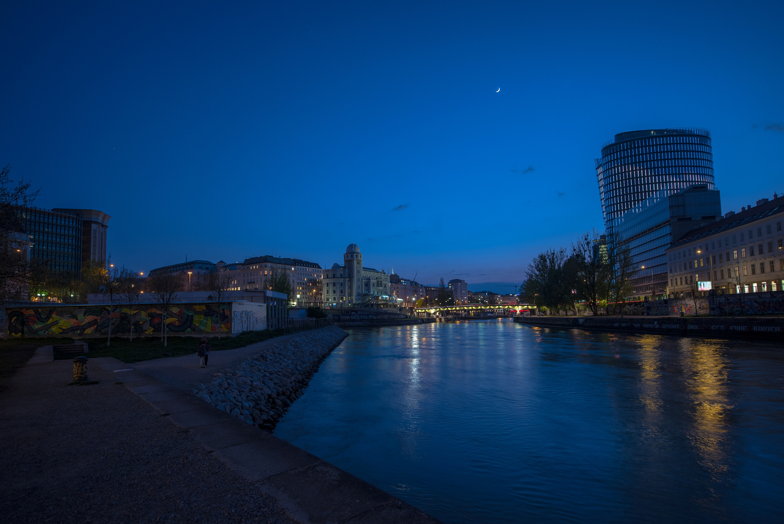 donaukanal blue hour