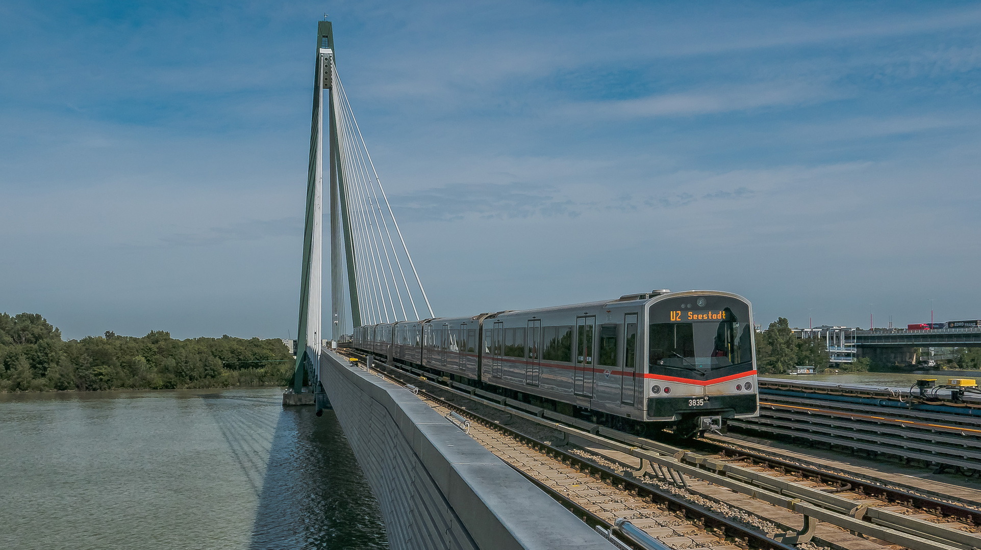 Donaustadtbrücke