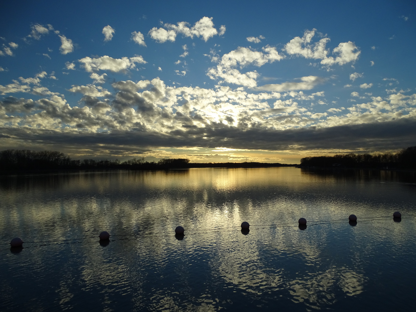 Donaustausee bei Ingolstadt im Sonnenuntergang