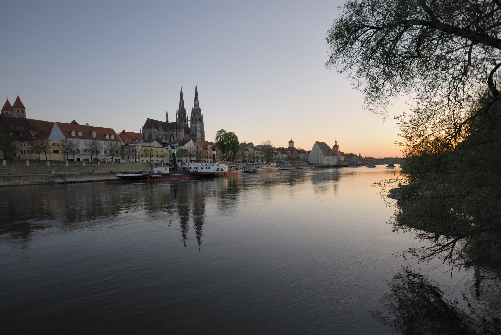 Donauufer Sonnenuntergang