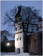 Donauwörther Stadtmauer am Abend und bei Schnee