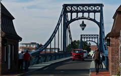 Donnerstag -Durchblick - Brücke