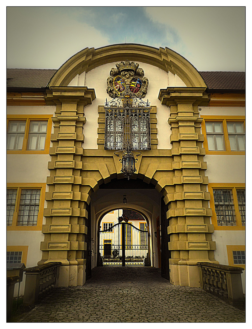 Donnerstag mit Durchblick- Schlosstor