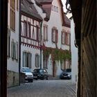 Donnerstag mit Durchblick -Schmale Gasse