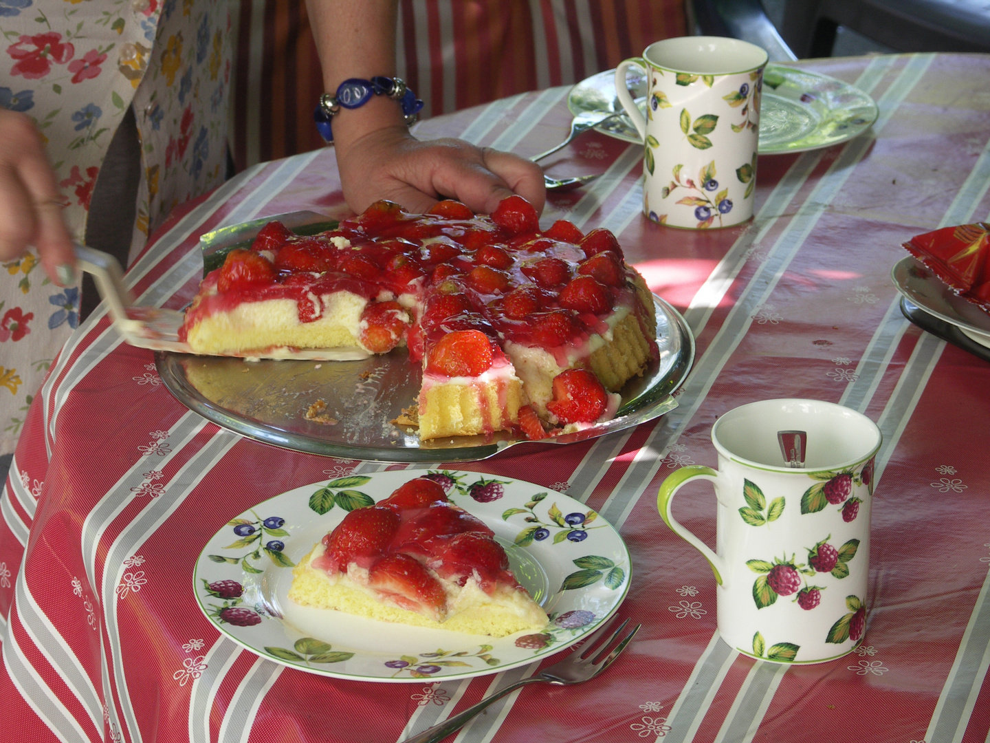 Donnerwetter Erdbeeren frisch und lecker!