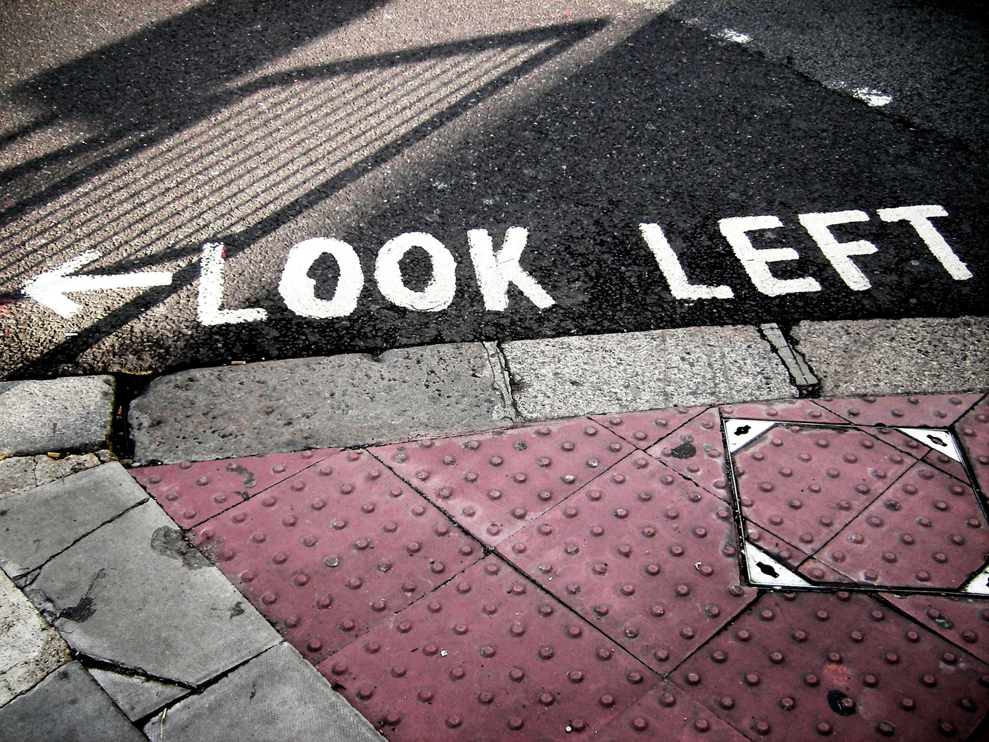 don't only look left