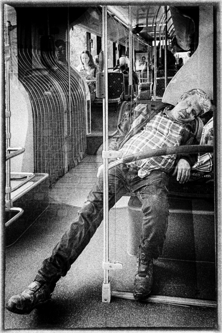 Don't sleep in the bus my darling ...