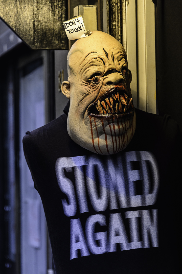 Don't touch - Stoned !