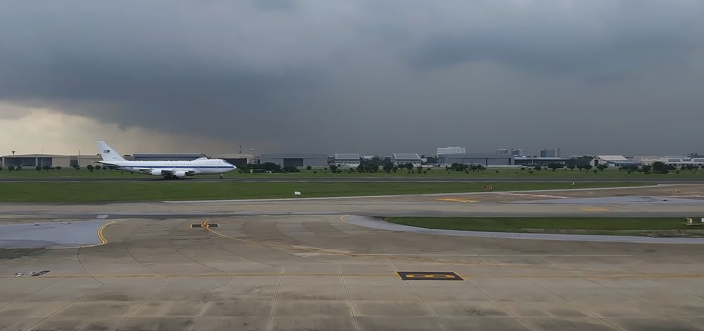 doomsday aircraft - Boeing E-4 in Bangkok  ©