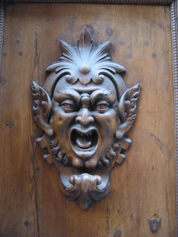 Door opener in Siena