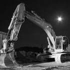 Doosan-Bagger bei Nacht