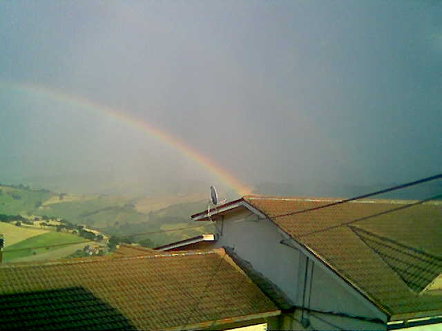 dopo la pioggia l'arcobaleno