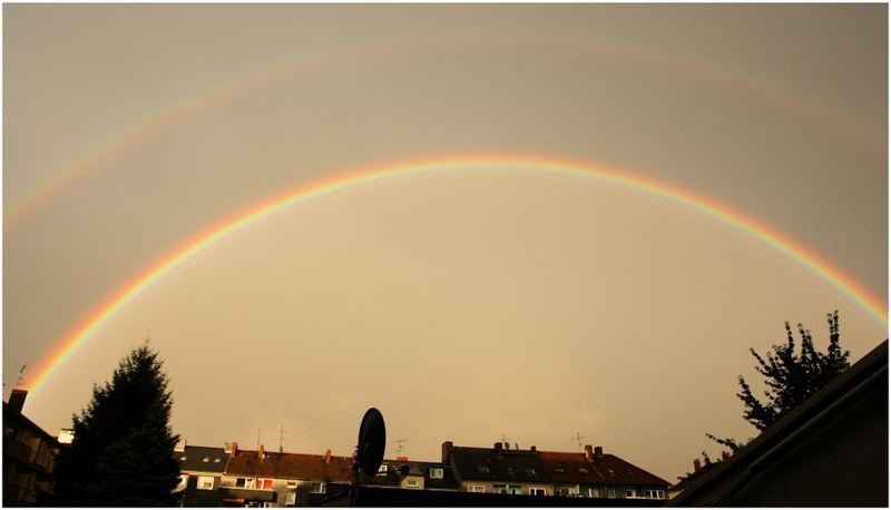 Doppel-Regenbogen über Dortmund City