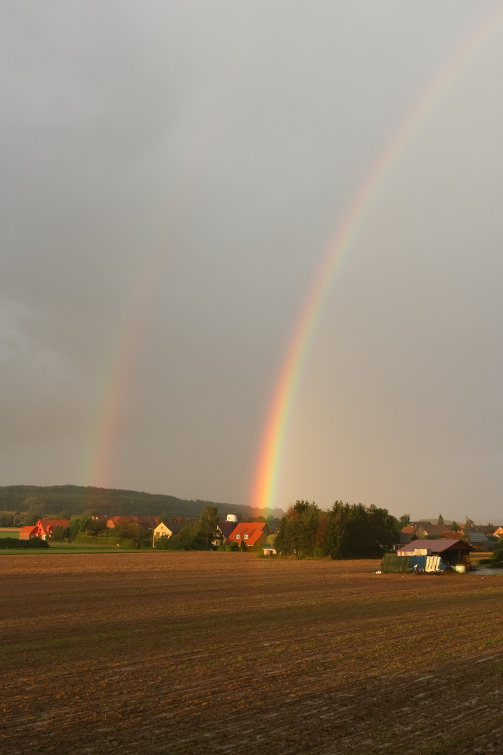 Doppel-Regenbogen über Sachsenhagen