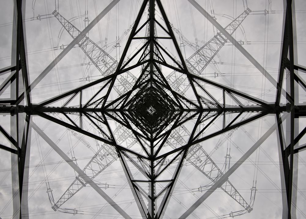 Doppelbelichtung Strommast Zwei Bilder in einem. Foto &amp; Bild outdoor