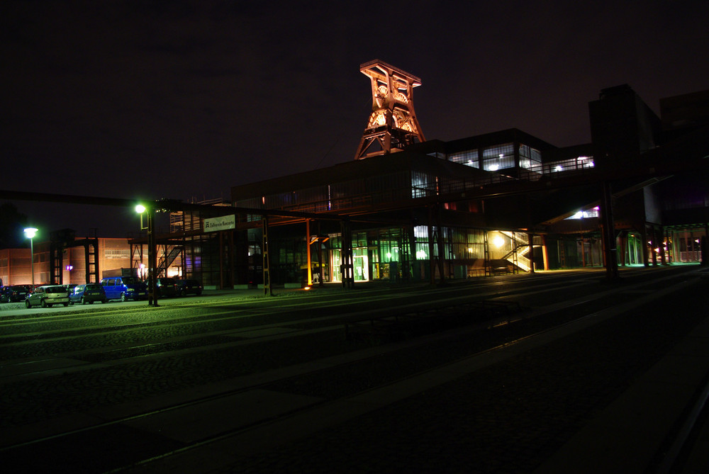 Doppelbock - Zeche Zollverein von fotoastronauten.de 