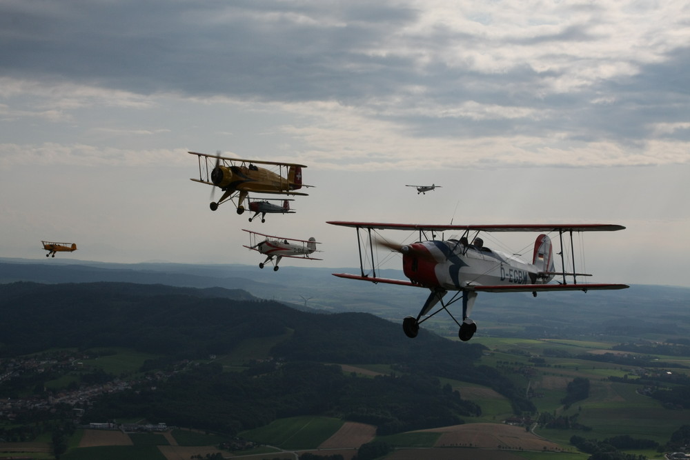 Doppeldecker beim Heimflug