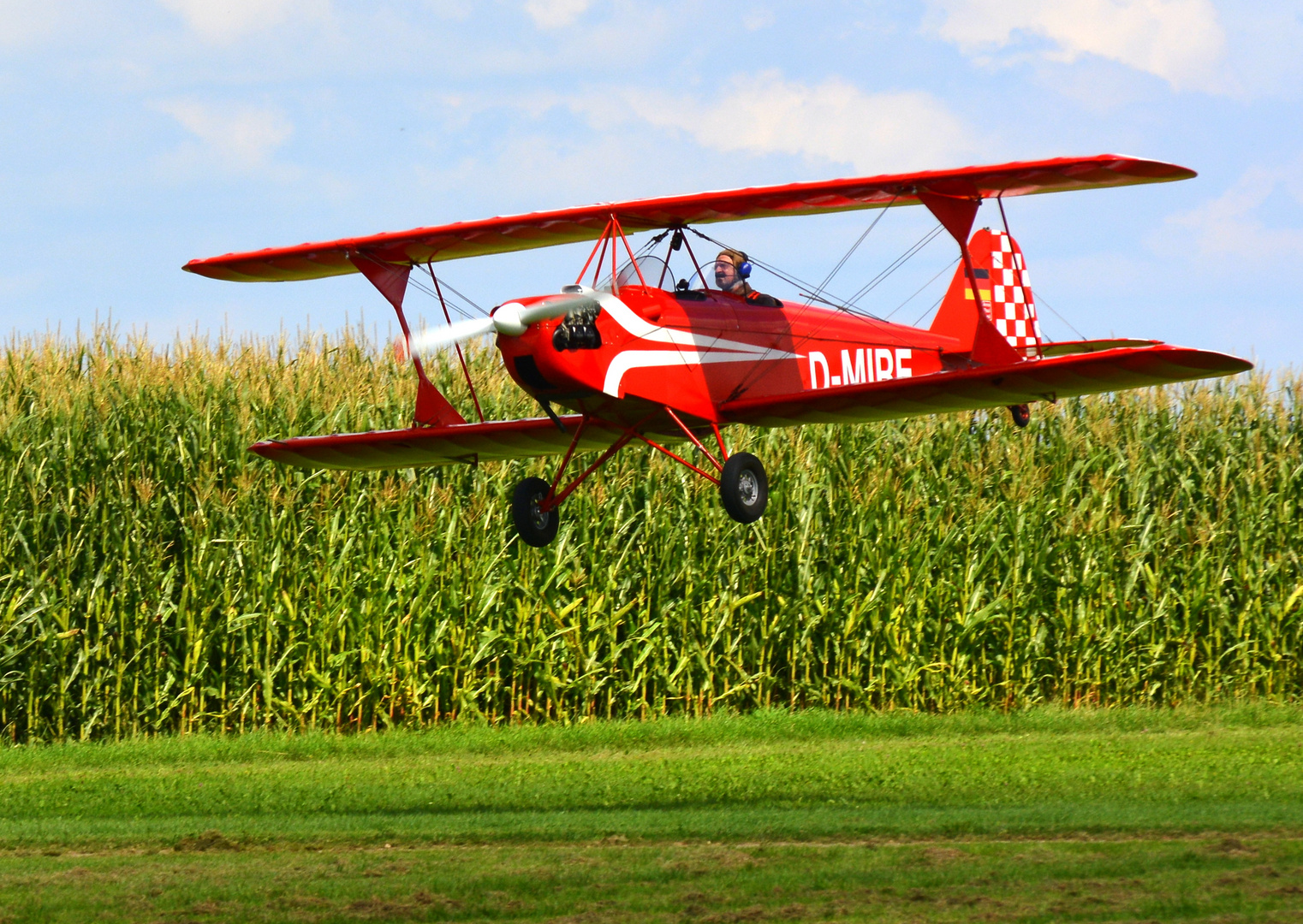 Doppeldecker beim Landeanflug!