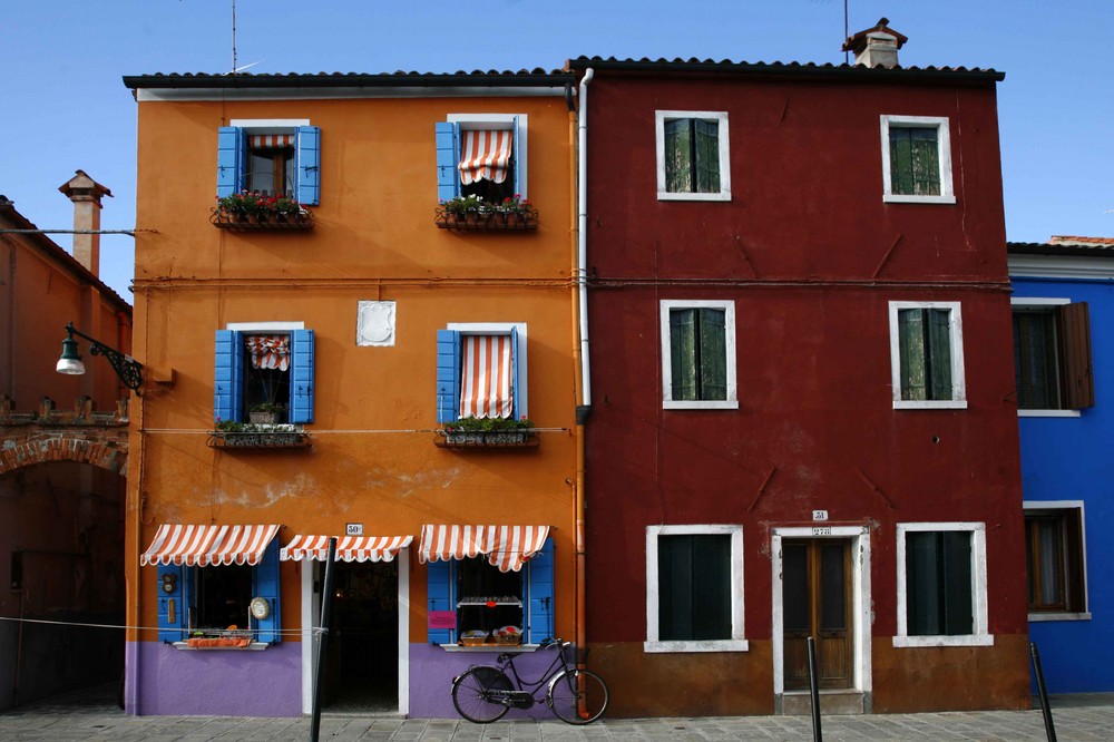 Doppelhaus mit Fahrrad