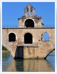 Doppelkapelle auf der Brücke von Avignon