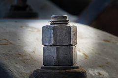 Doppelmutter am Kompressor