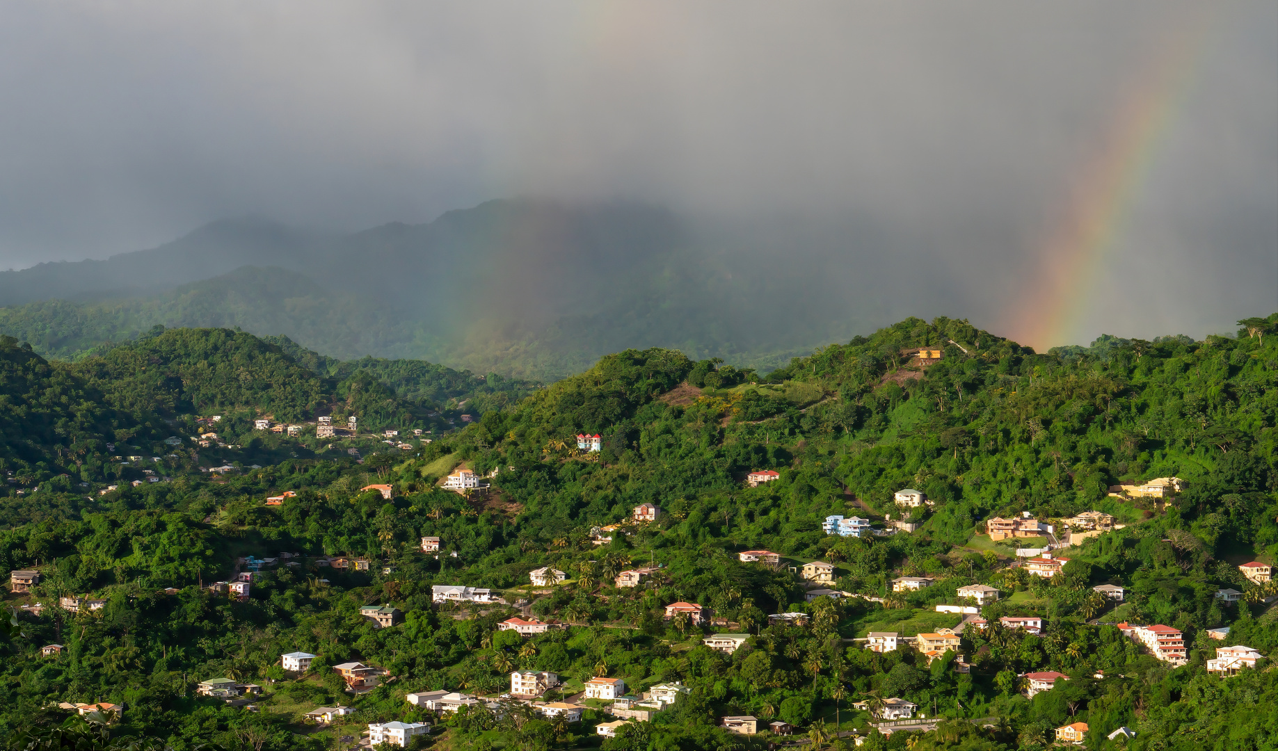 Doppelregenbogen und Abkühlung