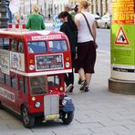 Doppelstöckiger kleinbus