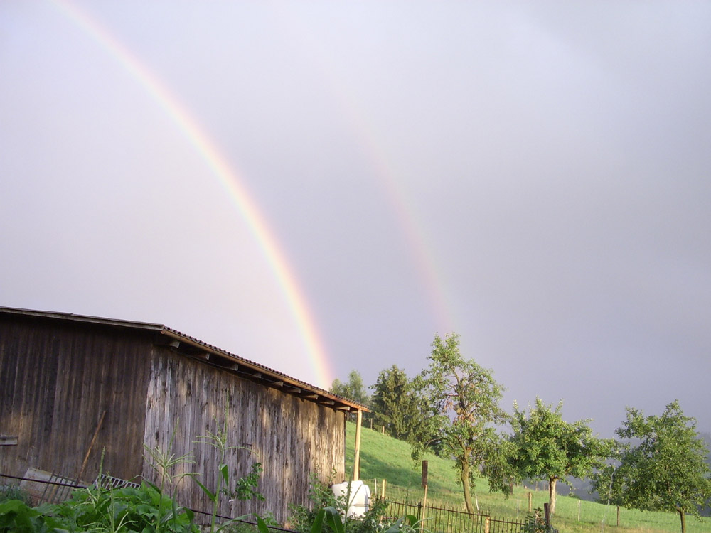 Doppelter Regenbogen im Emmental