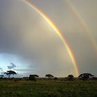 Doppelter Regenbogen in Tanzania