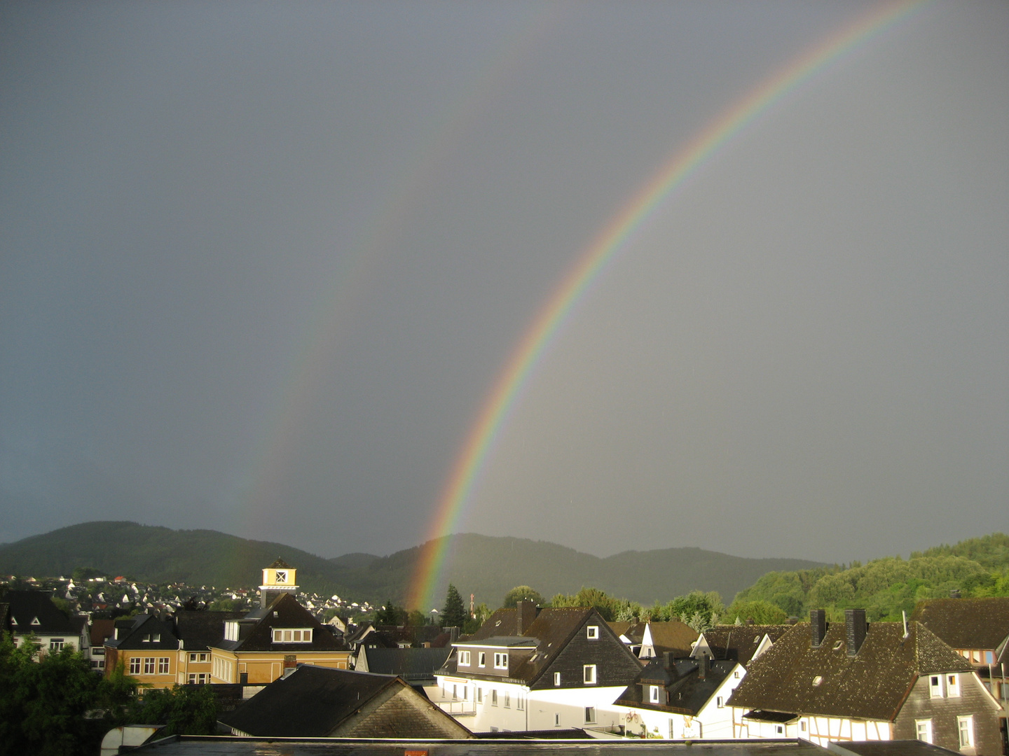 Doppelter Regenbogen über Bad Laasphe