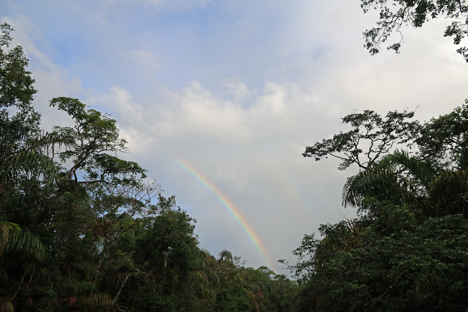 Doppelter Regenbogen über ...