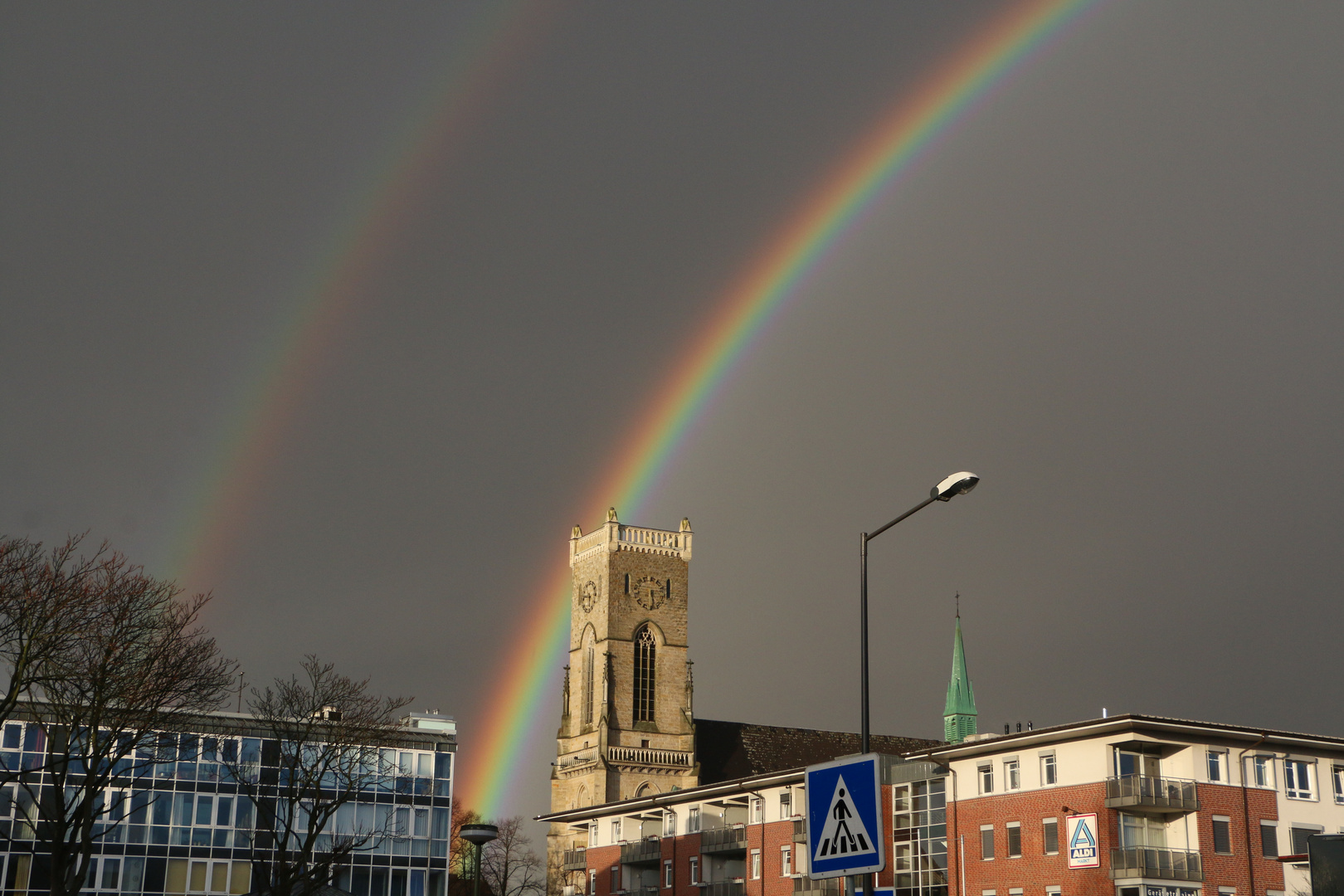 Doppelter Regenbogen über Henrichenburg