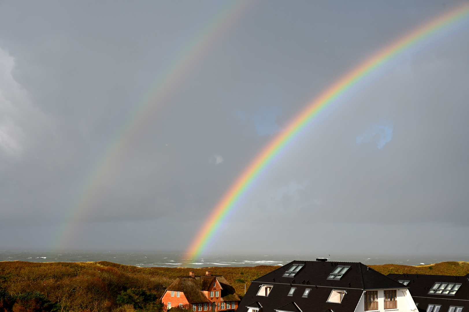 Doppelter Regenbogen vor Westerland