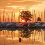 Doppelter Sonnenaufgang im Hafen